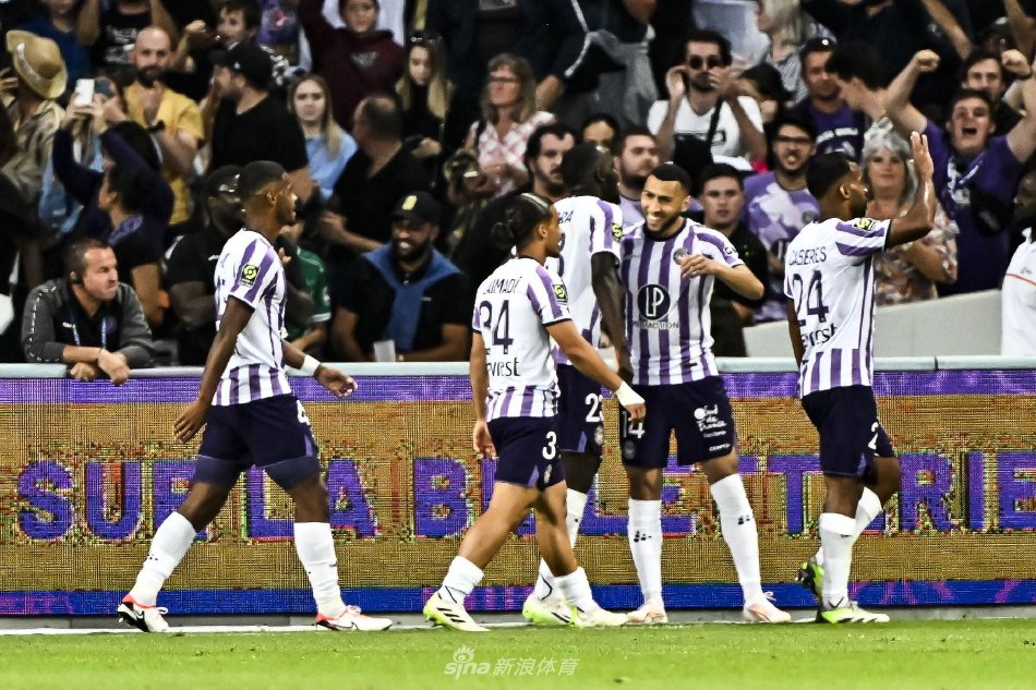 的球员之一 的球员之一