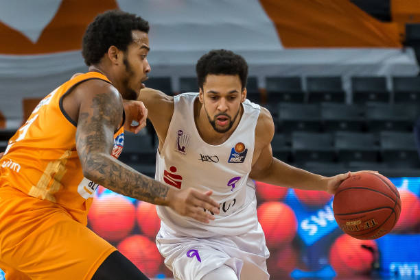 他将负责协 他将负责协