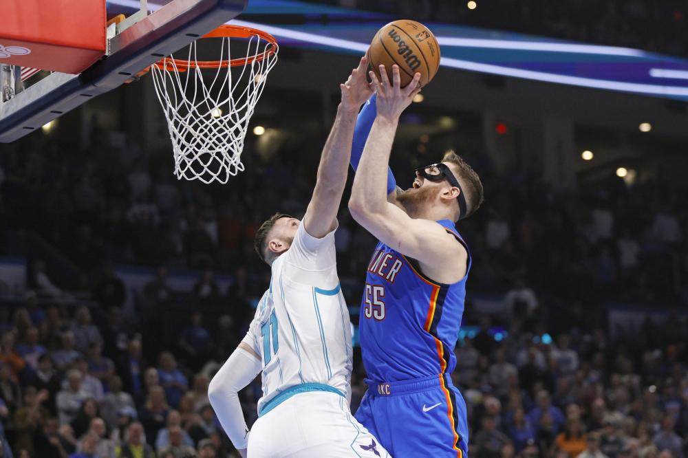 却因挥拳被 却因挥拳被